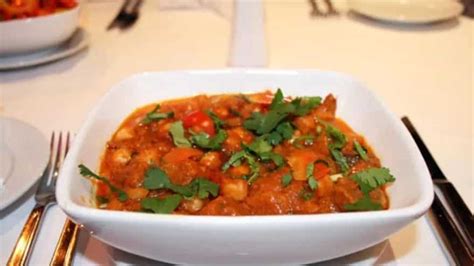 Bundeli Ghosht To Raas Ki Kheer: Try 6 Traditional Foods From The ...