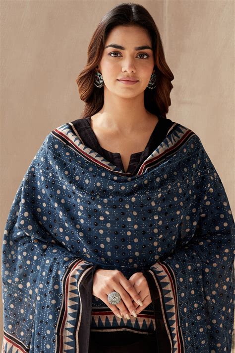 Sehra Mehnaz Ajrak Dupatta – Farida Gupta India