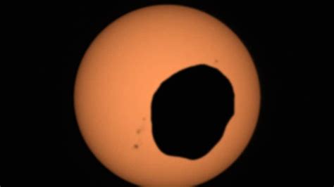 NASA video shows STRANGE solar eclipse on Mars; It is nothing like on ...