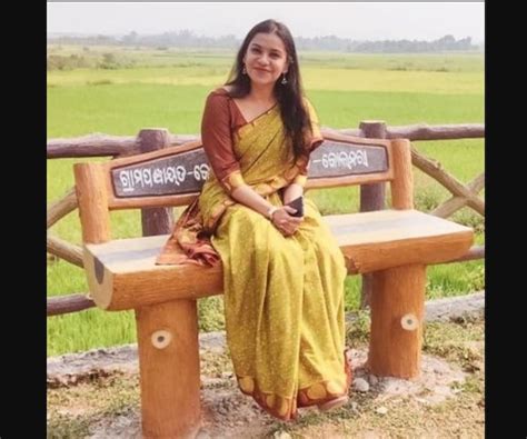 कौन हैं ये महिला आईएएस, जिन्हें बेहतरीन काम के लिए राष्ट्रपति ने किया ...