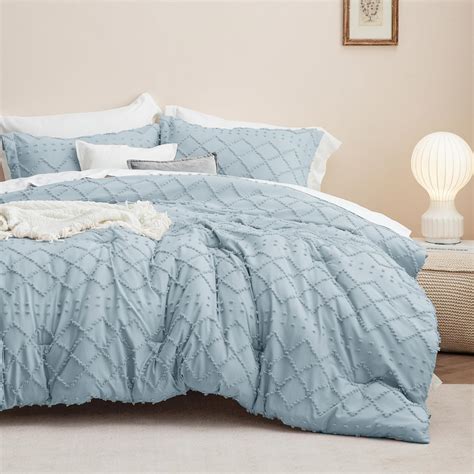 Amazon.com: Bedsure Boho Comforter Set King - Light Blue Tufted Shabby ...