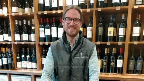 David Burlton, importatore inglese: "l’Italia appare la scommessa più sicura al momento" - Wine ...