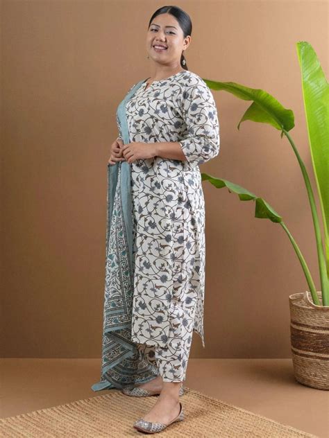Buy Plus Size Off-White Printed Cotton Straight Kurta With Palazzos ...