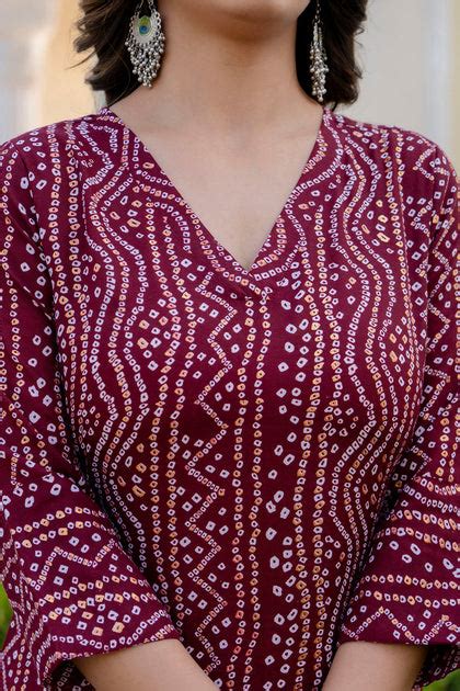 Women Maroon Printed Straight Kurta with Three Quarter Sleeves – Nayo ...