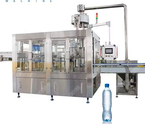 Robots Packing Water Machine 的图像结果