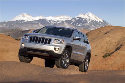 2011 Jeep Grand Cherokee - HD Pictures @ carsinvasion.com