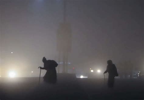 Delhi Weather: Over 100 flights, several trains delayed as dense fog ...