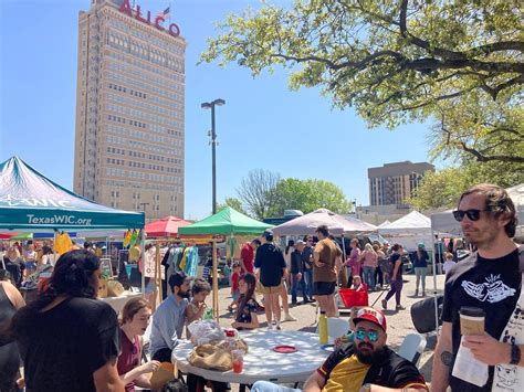 saturday mornings — waco downtown farmers market