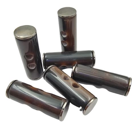 Brown Horn Double Hole Toggle Buttons (Set of 6) – Ani Accessories