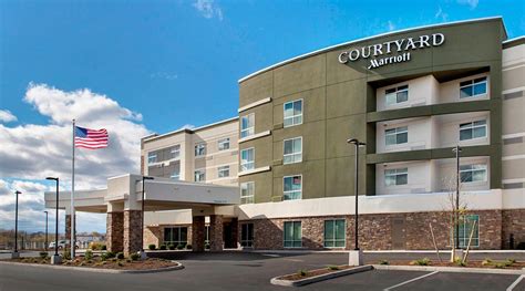 COURTYARD BY MARRIOTT SCHENECTADY AT MOHAWK HARBOR - Hotel Reviews ...
