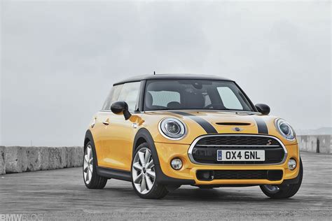 World Premiere: 2014 MINI F56