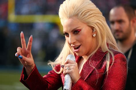 Lady Gaga is touring intimate Dive Bars across the US | Metro News