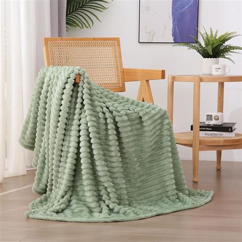 Amazon.com: Linecooo Sage Green Fleece Throw Blanket 60”×80” for Couch ...