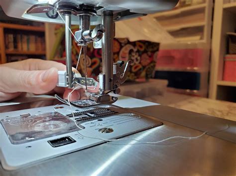 Threading My Singer Sewing Machine 4423 的图像结果