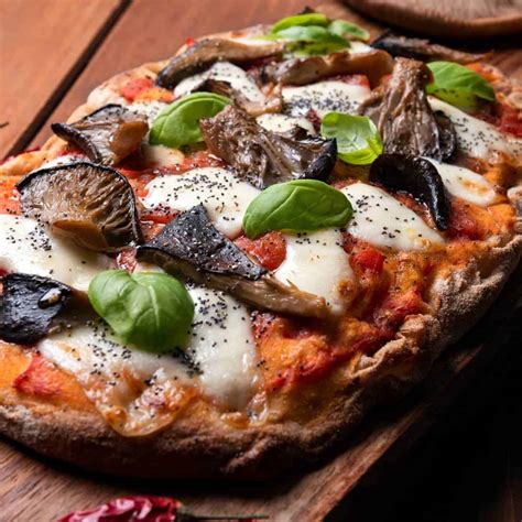 What is Pinsa? Demystifying Rome's Nutritious Pizza - Foodventures Abroad