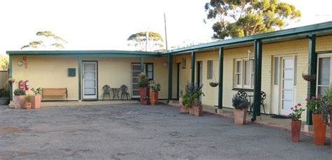 LAKE GRACE SALTBUSH INN - Hotel Reviews & Photos - Tripadvisor
