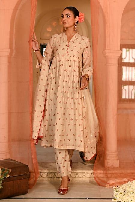 Baise Gaba - Buy Kurta Sets, Dresses, Sarees Online at Aza Fashions