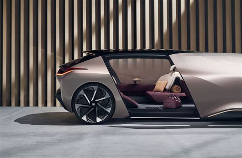 NIO unveils six-seater electric SUV and a 1360hp electric supercar in ...