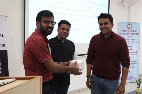 From 0 to 100 customers | The journey of Exambazaar | Headstart
