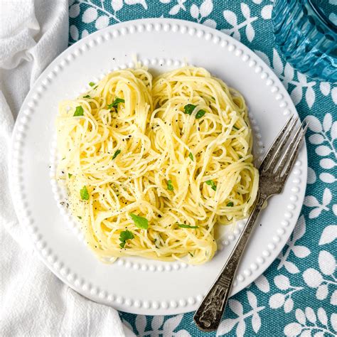 Easy Garlic Butter Pasta - Simple Italian Cooking