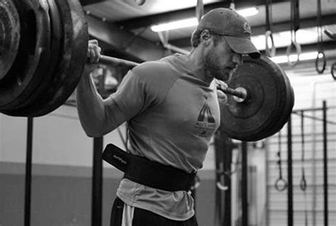 3 Big Squatting Mistakes Youre Making That Arent Letting Your Legs Grow