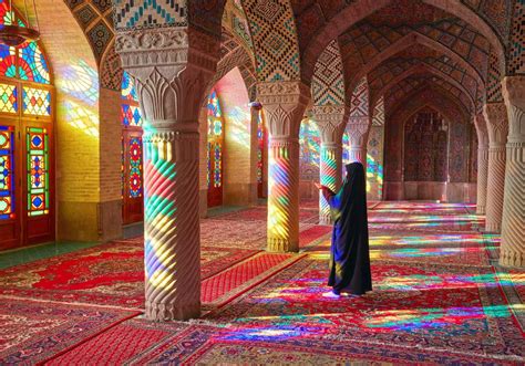16 breathtakingly beautiful mosques from around the world | Condé Nast ...