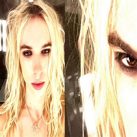 2hollis в 2025 г | Блонд, Знаменитости, Женщина