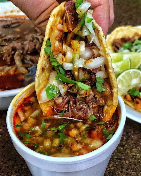 Barbacoa tacos with consome thats the right way to eat them! | Food ...