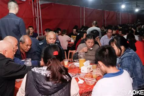 农村这些流水席场面壮观 400人一起吃酒席您见过吗-搜狐大视野-搜狐新闻