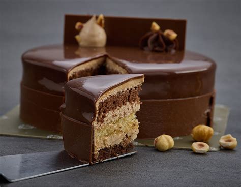 Baileys x SMOOR: Hazelnut Chocolate Cake – Smoor