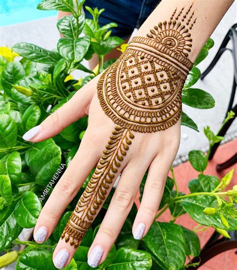 21 Simple Mehndi Design for Left Hand Inspirations For The Bride Squad