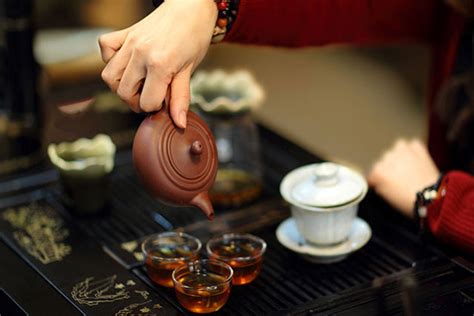 老人喝茶需要学会三点-药茶康养-山西药茶网-茶的味道，药的功效