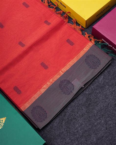 Beautiful Pinkish Orange Thread Work Buttas Pure Cotton Saree With Con ...