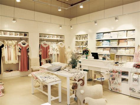 Shop Interior 的图像结果