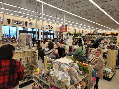 HOBBY LOBBY - 1336 Greenbrier Pkwy, Chesapeake VA - Hours, Directions ...