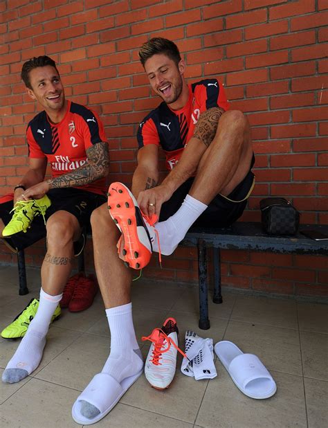 Pictures: Arsenal train in Singapore | News | Arsenal.com