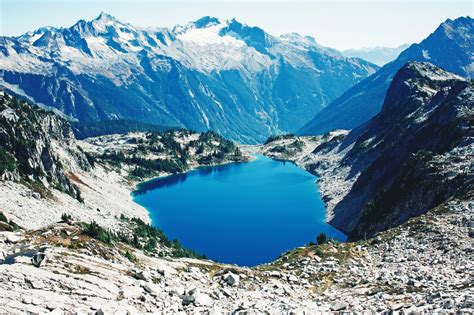 Hidden Lake Lookout in North Cascades