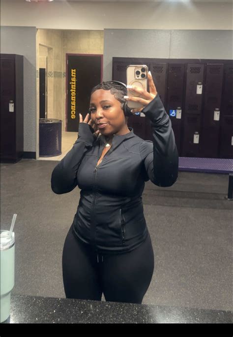 Ebony Joi (@iamebonyjoi) - Urlebird