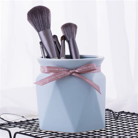 Corner Flower Vase Large Online - Premium Vase | Nestasia