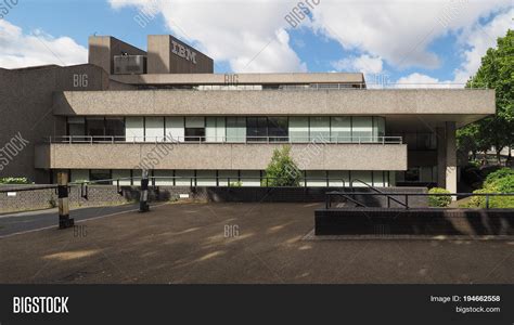 IBM Main Building 的图像结果