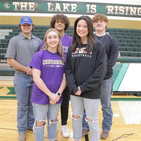 Canyon and Canyon Lake Host National Signing Days for 19 Athletes ...