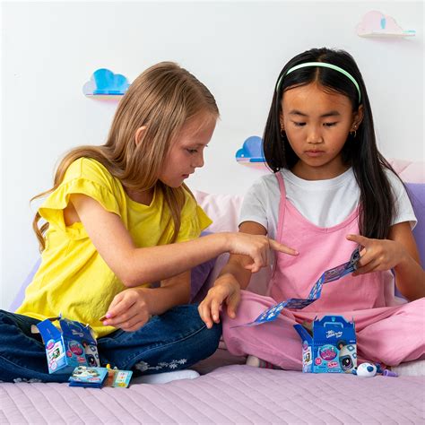 Pet Surprise Display - Series 2 - Littlest Pet Shop