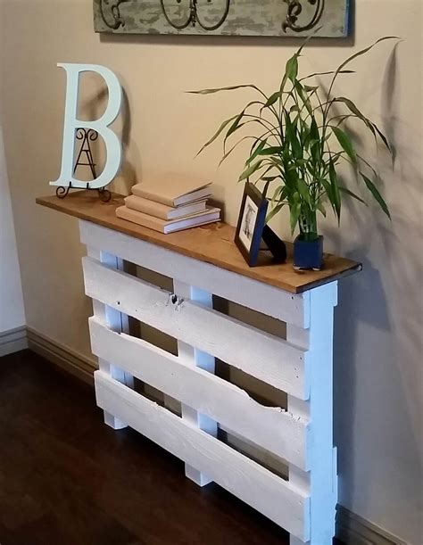 10 Easy Pallet Projects for Beginners - Gearheart Industry