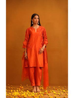 Buy Omana by Ranjana Bothra Orange Huma Applique Kurta with Pant and ...