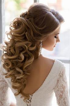 Curly Half Up Wedding Hairstyles by 10 Gorgeous Half Up Half Wedding Hairstyles Curly Half Up Wedding Hairstyles