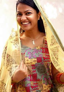 Latest Cute Images of Tamil Actress Suhasini
