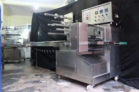 Automatic Horizontal Flow Wrap Machine - Facemask Packing Machine Flow ...