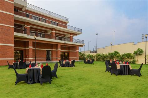 Prestige Nirvana Club - Venue - Rajendra Nagar - Weddingwire.in
