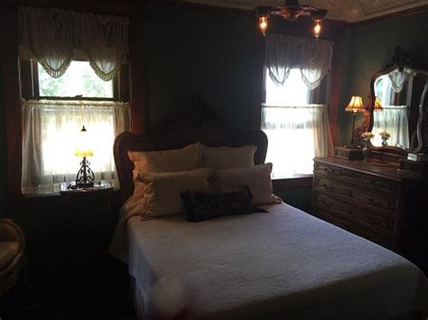 ENGLAND HOUSE B&B (Flagstaff) - B&B Reviews & Photos - Tripadvisor