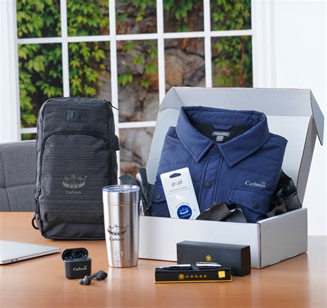 Best Swag for Employees: Swag Boxes, Company Gift Bags & Logo Items ...